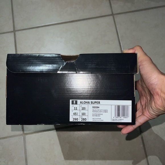 Adidas Aloha - Picture 7 of 7